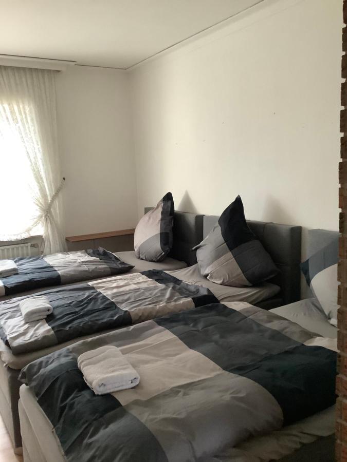 Neu Renoviert 2025! 4Zimmer 8 Einzelbetten Ferienwohnung Zeche Zollverein Essen Esterno foto