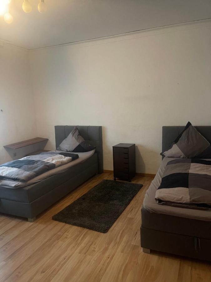 Neu Renoviert 2025! 4Zimmer 8 Einzelbetten Ferienwohnung Zeche Zollverein Essen Esterno foto