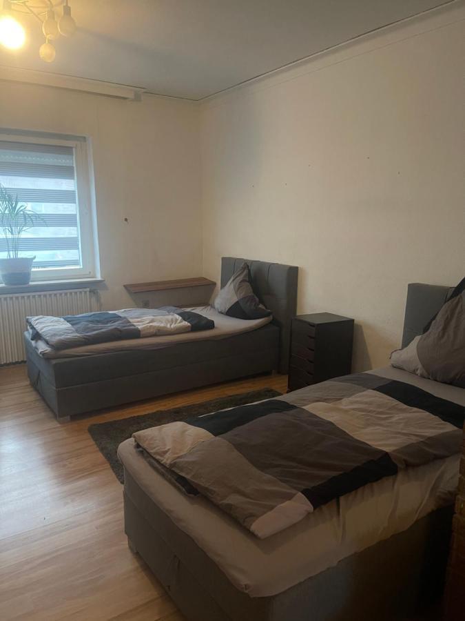 Neu Renoviert 2025! 4Zimmer 8 Einzelbetten Ferienwohnung Zeche Zollverein Essen Esterno foto