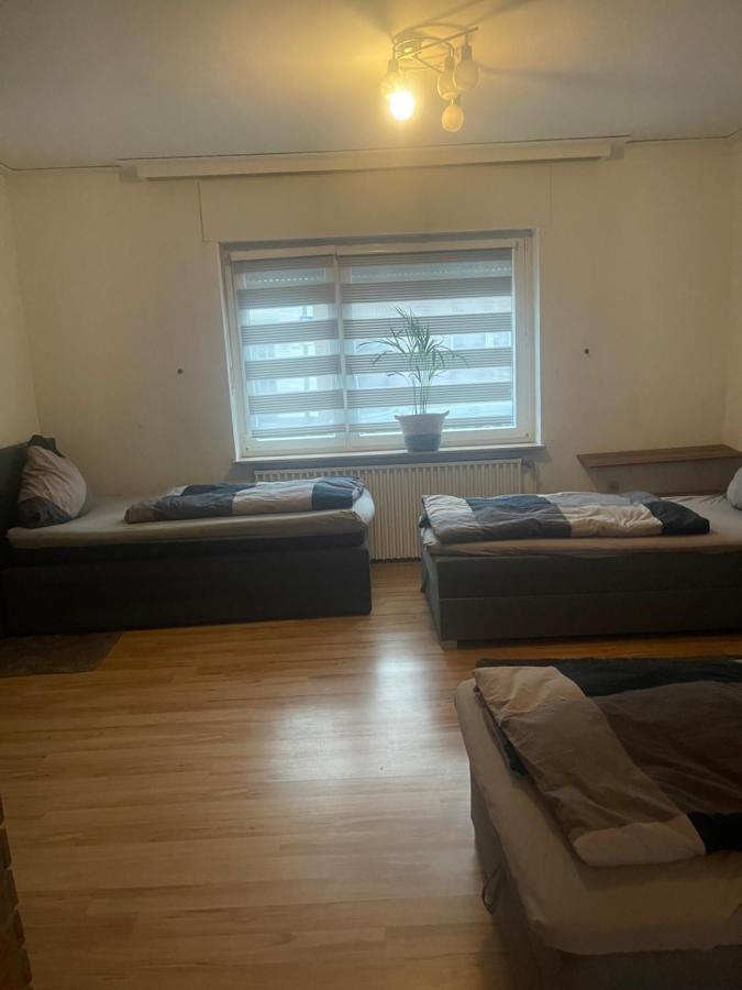 Neu Renoviert 2025! 4Zimmer 8 Einzelbetten Ferienwohnung Zeche Zollverein Essen Esterno foto